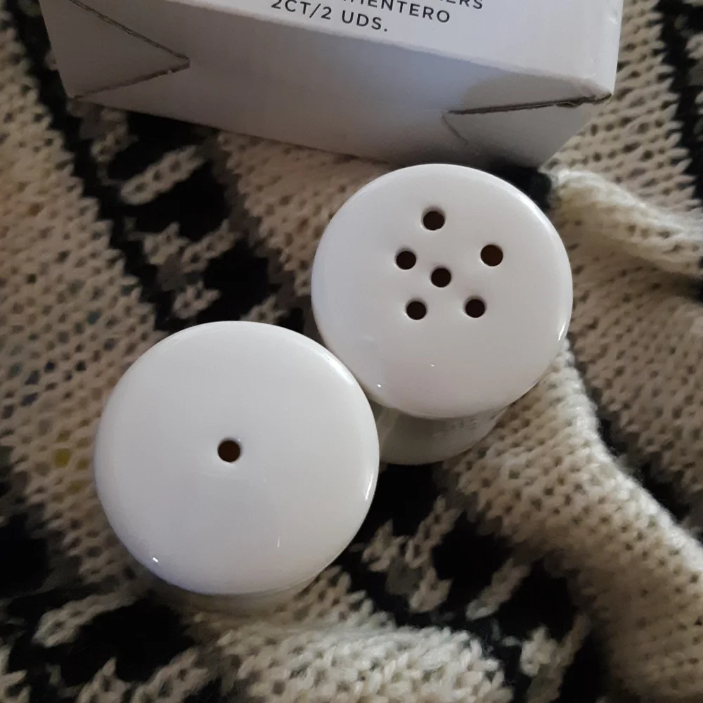 Reindeer Salt and pepper Shakers set in box white silver